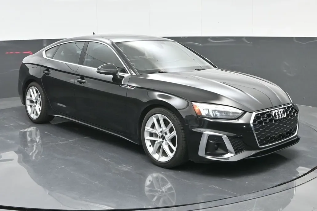 2024 Audi A5 45 S line Premium Plus Quattro photo 1