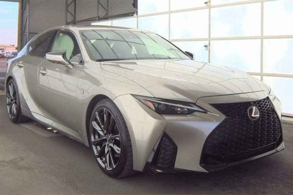 2022 Lexus IS 350 F SPORT photo 1