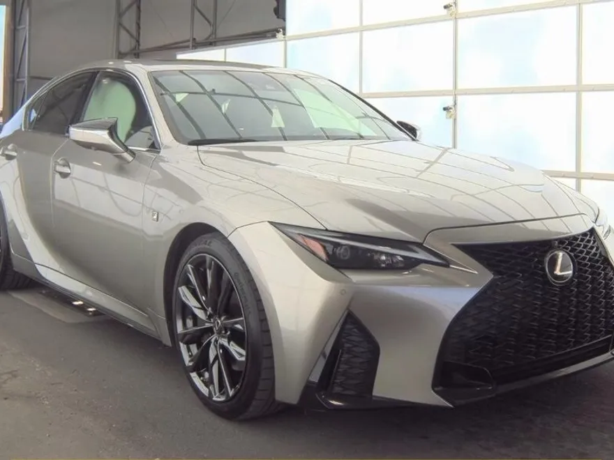 2022 Lexus IS 350 F SPORT photo 1