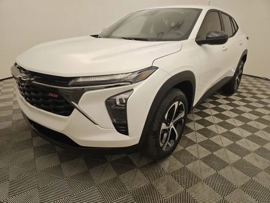 2025 Chevrolet Trax photo 1