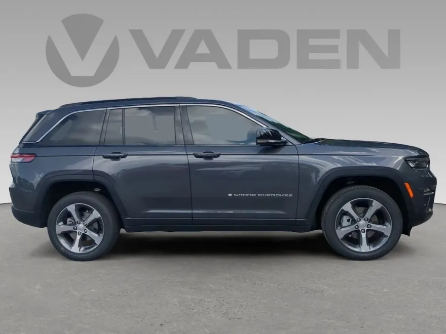 2025 Jeep Grand Cherokee Limited photo 1