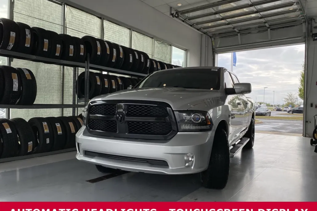 2018 Ram 1500 Sport photo 1