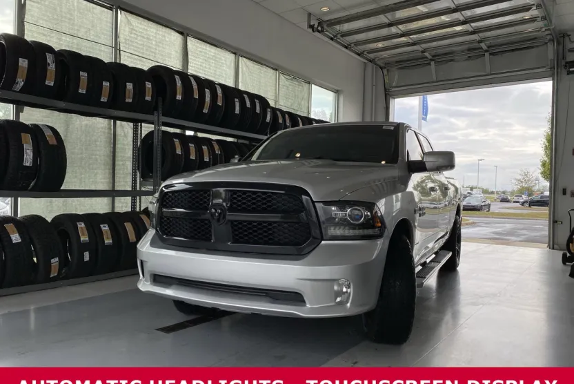 2018 Ram 1500 Sport photo 1