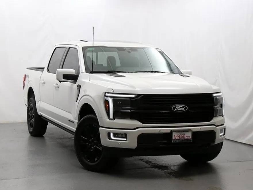 2025 Ford F-150 Platinum photo 1