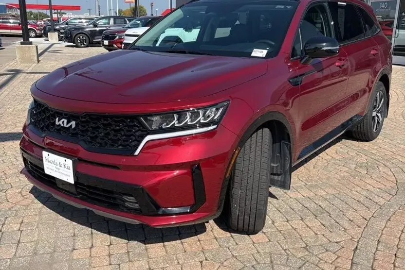 2023 Kia Sorento EX photo 1