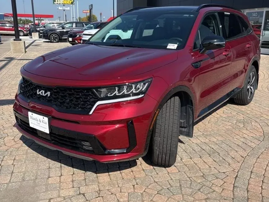 2023 Kia Sorento EX photo 1