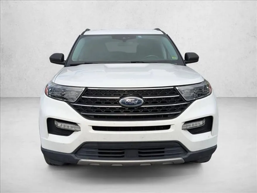 2020 Ford Explorer XLT photo 1
