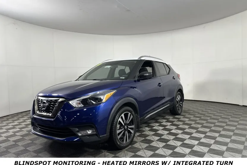 2019 Nissan Kicks SR photo 1