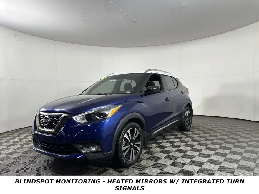 2019 Nissan Kicks SR photo 1