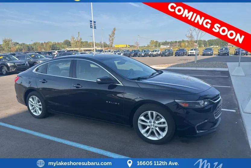 2017 Chevrolet Malibu 1LT photo 1