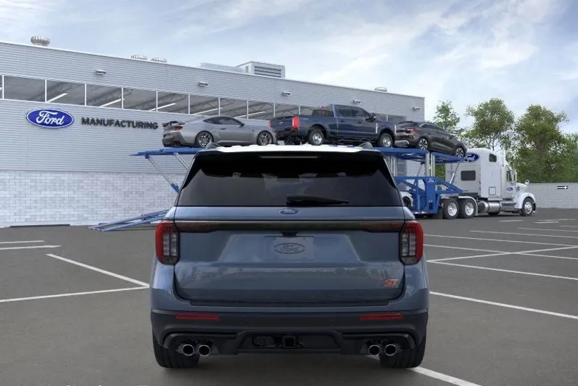 2025 Ford Explorer ST photo 1