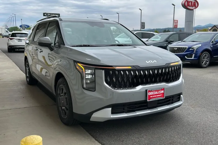 2026 Kia Carnival EX photo 1