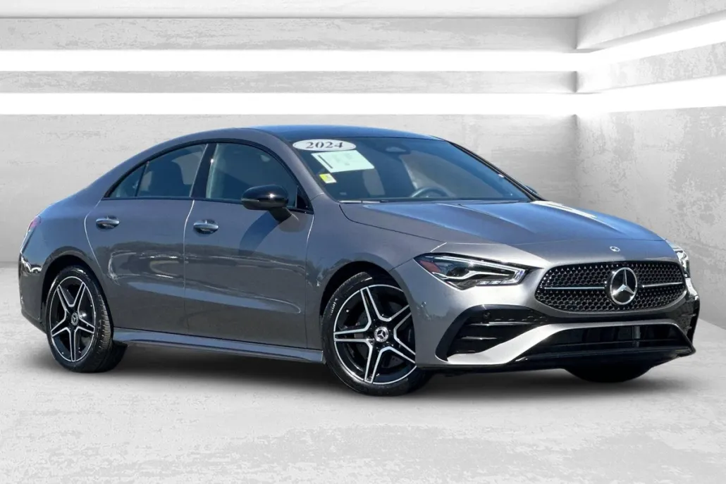 2024 Mercedes Benz CLA 250 4MATIC photo 1