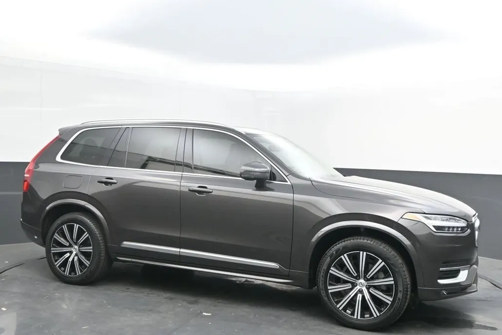 2024 Volvo XC90 B5 Core photo 1