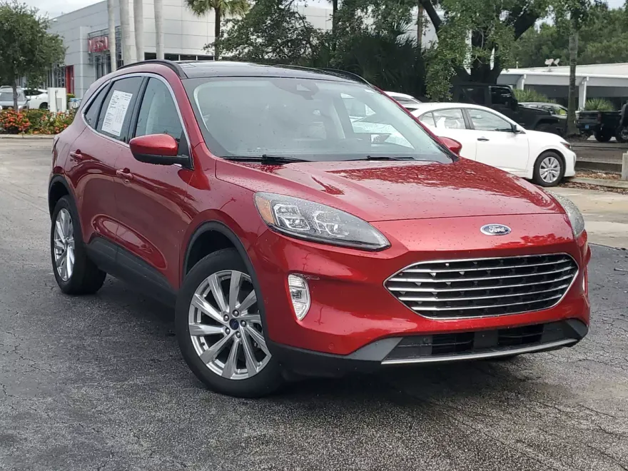 2022 Ford Escape Titanium photo 1