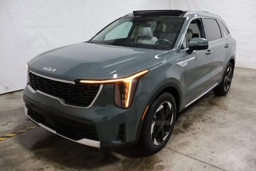 2025 Kia Sorento Hybrid EX photo 1