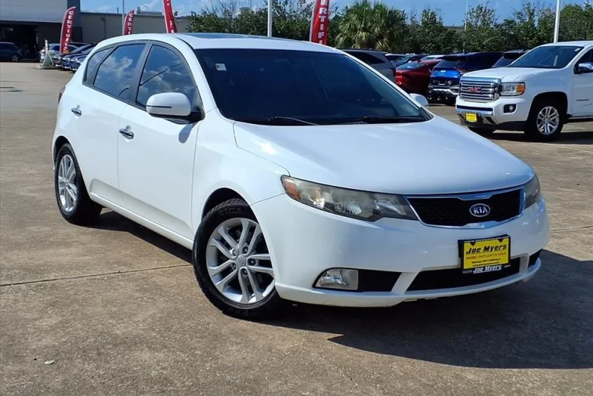 2012 Kia Forte EX photo 1