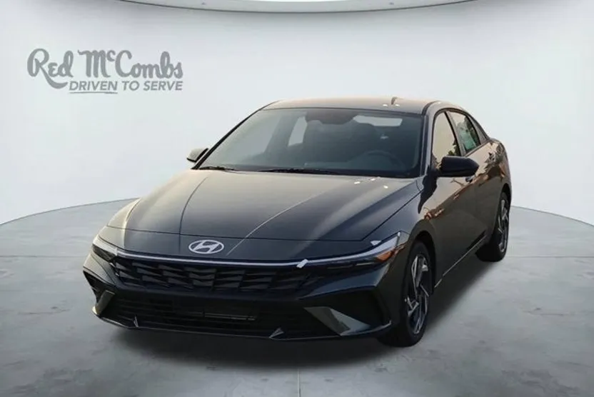 2024 Hyundai Elantra SEL Convenience photo 1