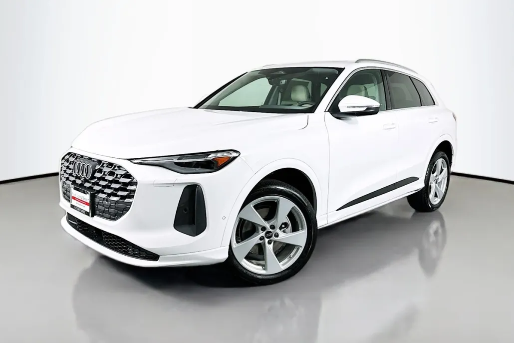 2025 Audi Q5 Premium Plus photo 1