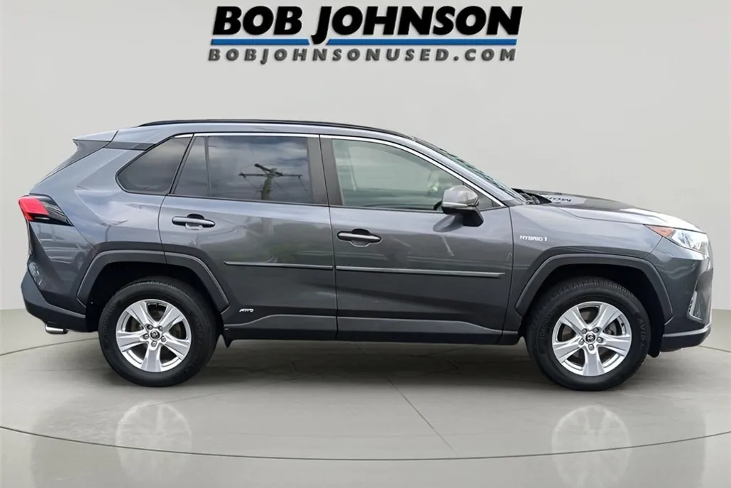2020 Toyota RAV4 Hybrid XLE photo 1