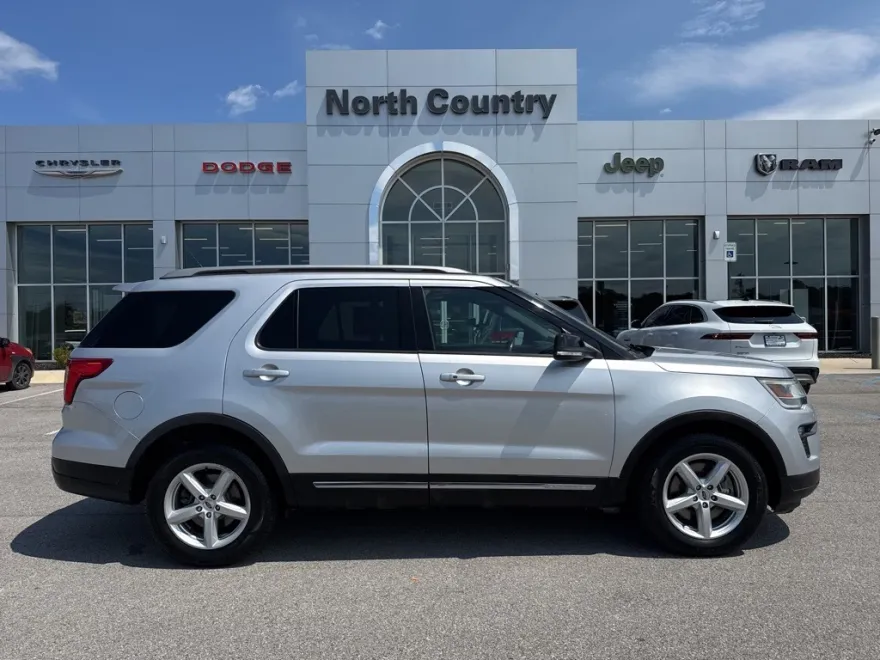2018 Ford Explorer XLT photo 1