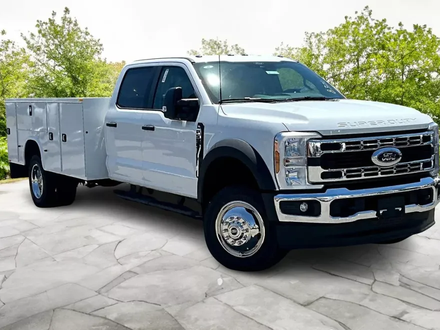 2025 Ford F-550 XL photo 1