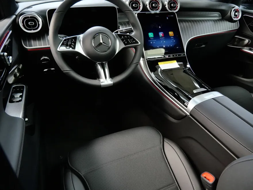 2026 Mercedes Benz GLC 300 4MATIC photo 1