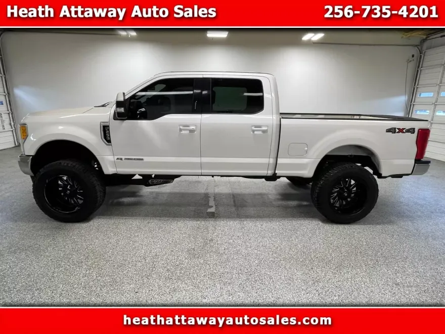 2017 Ford F-250 Lariat photo 1