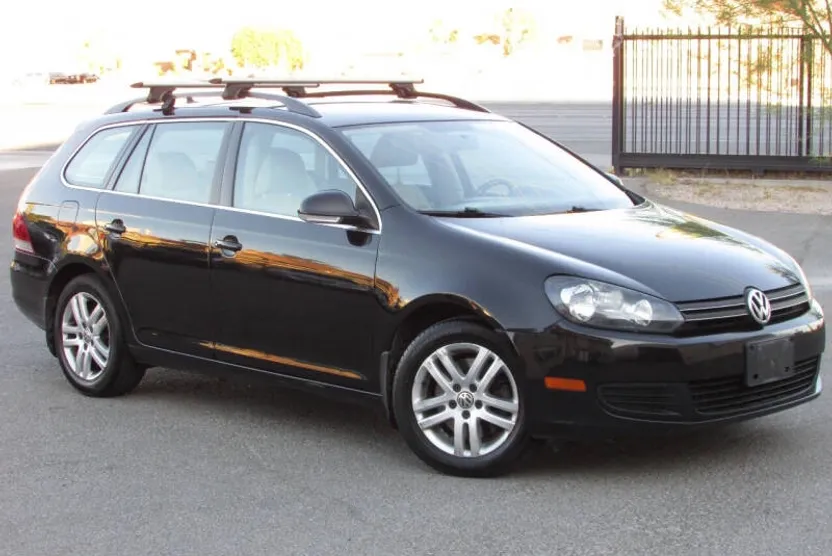 2012 Volkswagen Jetta SportWagen TDI photo 1