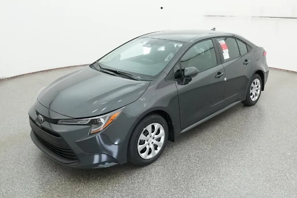 2026 Toyota Corolla LE photo 1