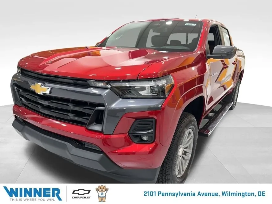 2024 Chevrolet Colorado LT photo 1