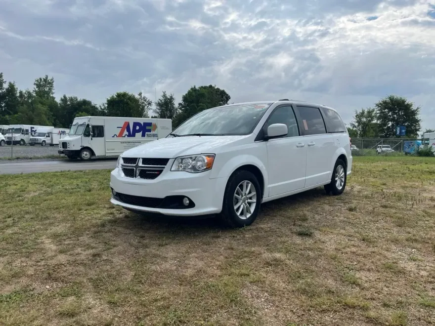 2020 Dodge Grand Caravan SXT photo 1