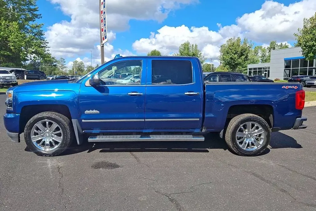 2016 Chevrolet Silverado 1500 High Country photo 1