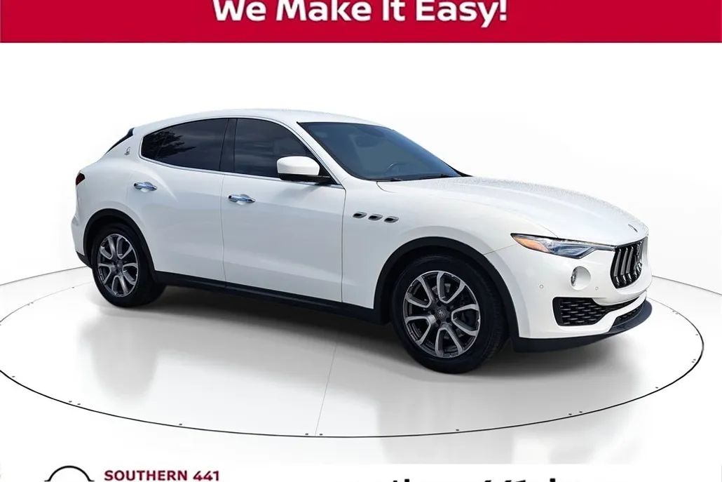 2018 Maserati Levante Base photo 1