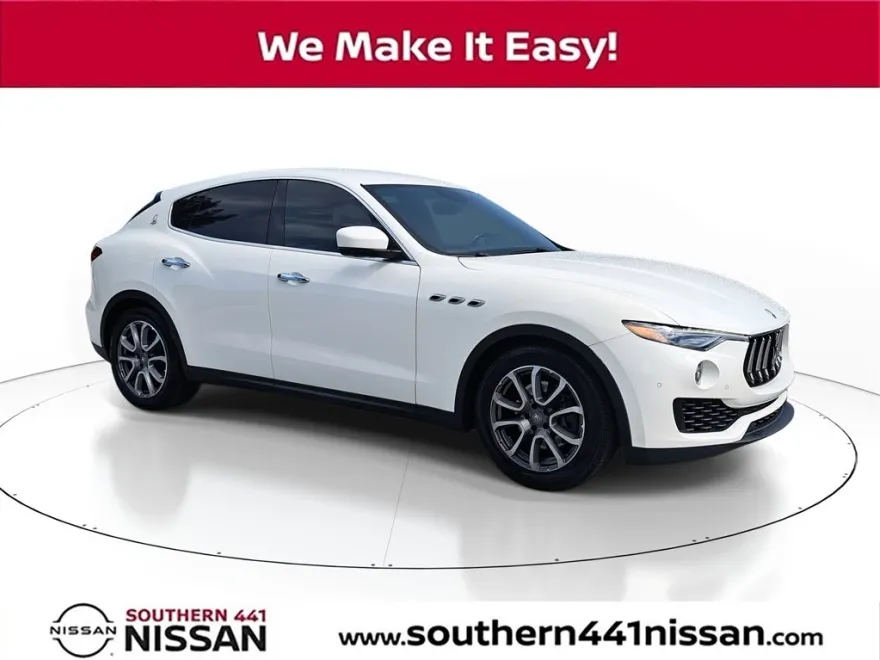 2018 Maserati Levante Base photo 1