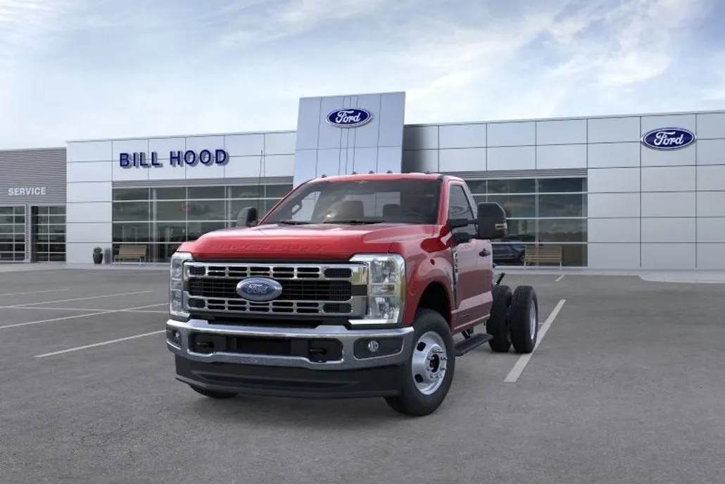 2025 Ford F-350 photo 1