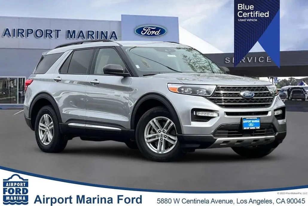 2024 Ford Explorer XLT photo 1