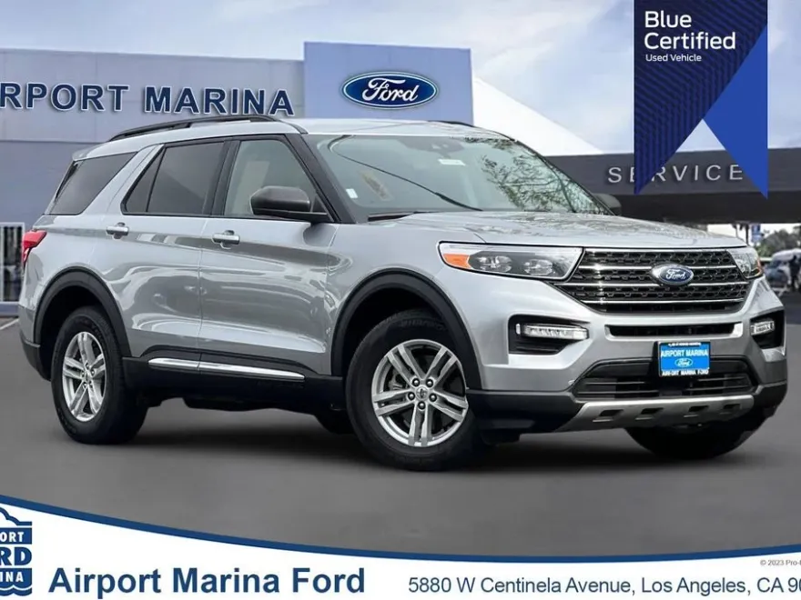 2024 Ford Explorer XLT photo 1
