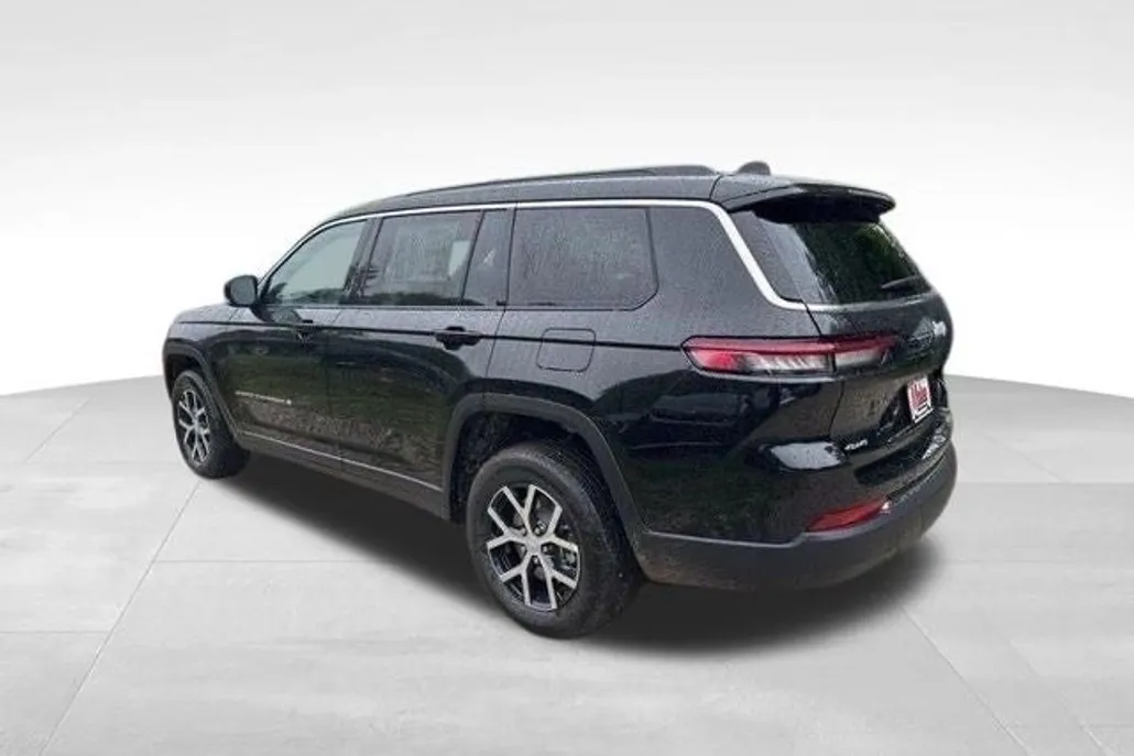 2025 Jeep Grand Cherokee Limited photo 1