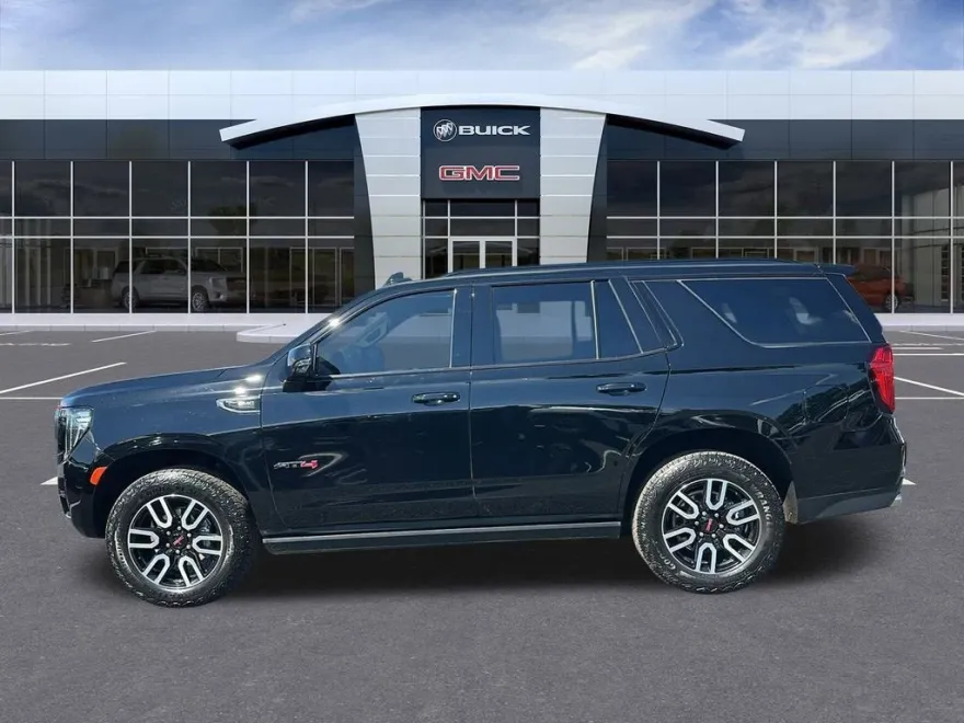 2024 Gmc Yukon AT4 photo 1