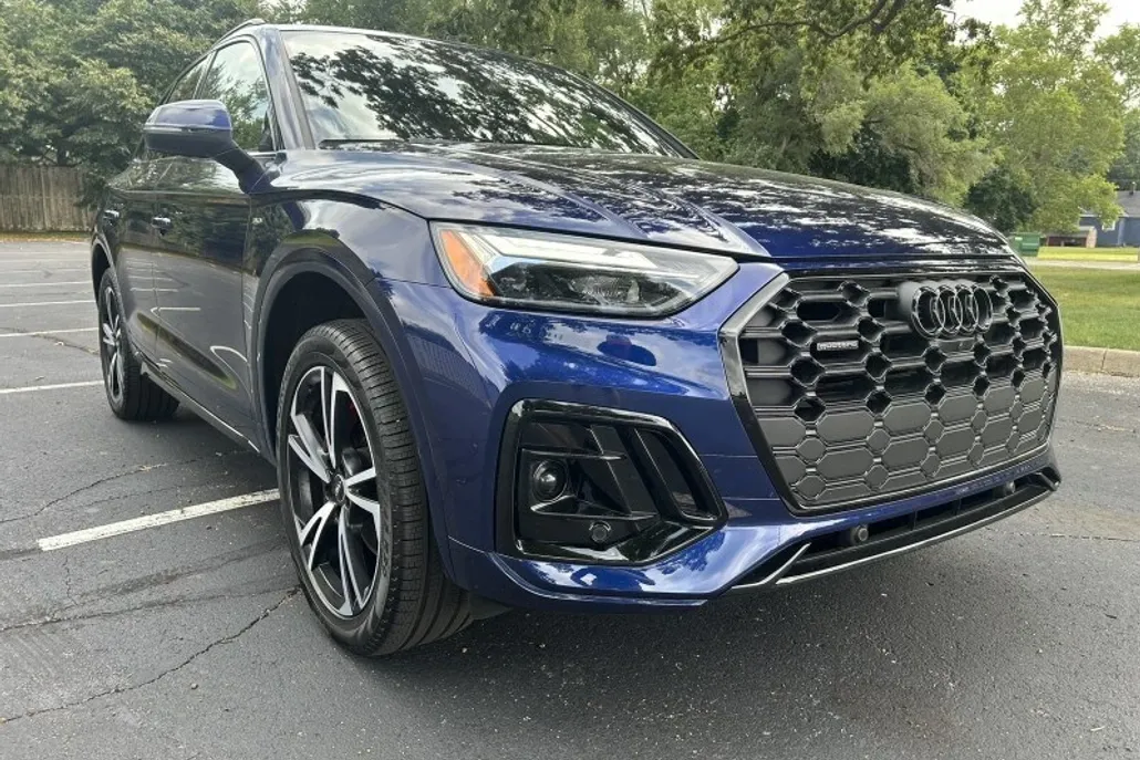 2025 Audi Q5 S line Premium Plus photo 1