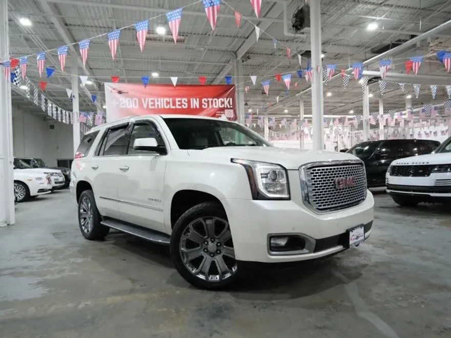 2015 Gmc Yukon Denali photo 2