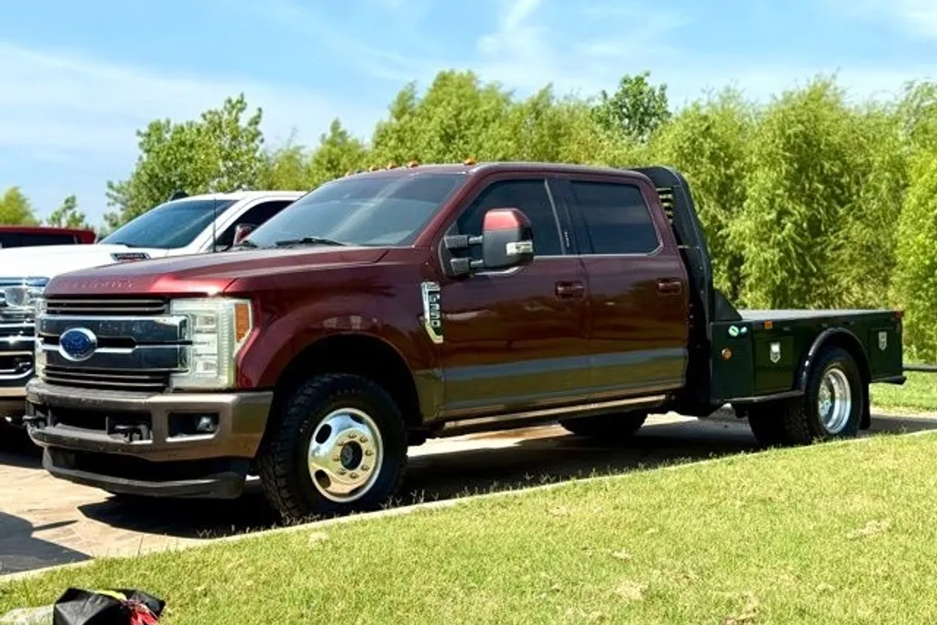 2017 Ford F-350 photo 1