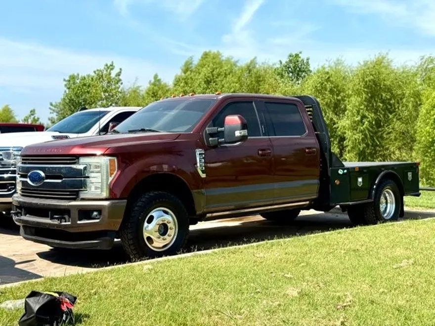 2017 Ford F-350 photo 1