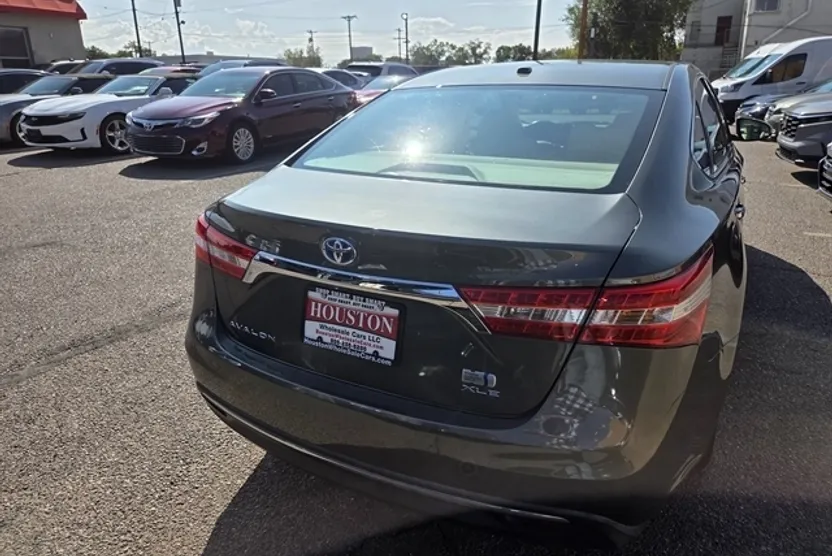 2013 Toyota Avalon Hybrid XLE Touring photo 1