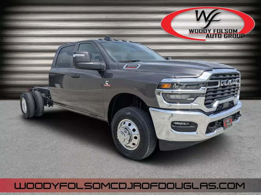 2025 Ram 3500 Tradesman photo 1