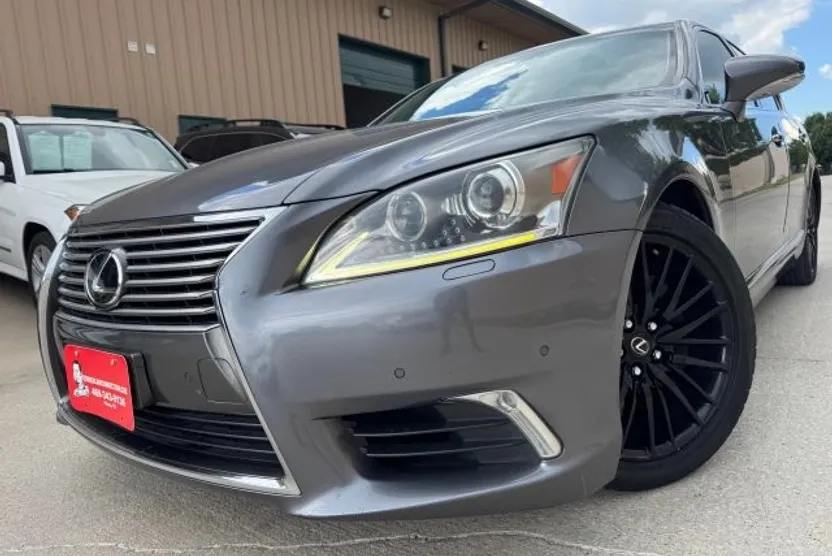 2013 Lexus LS 460 photo 1