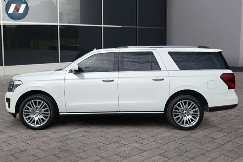 2022 Ford Expedition MAX Limited photo 1