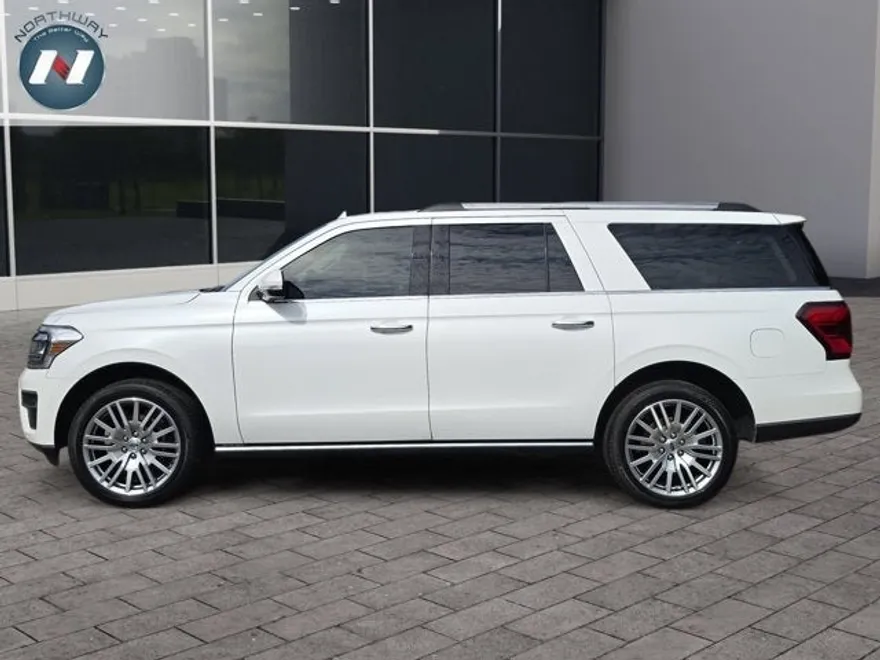 2022 Ford Expedition MAX Limited photo 1