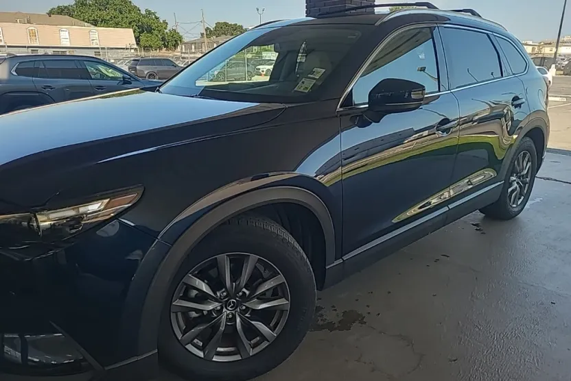 2022 Mazda CX-9 Touring photo 1